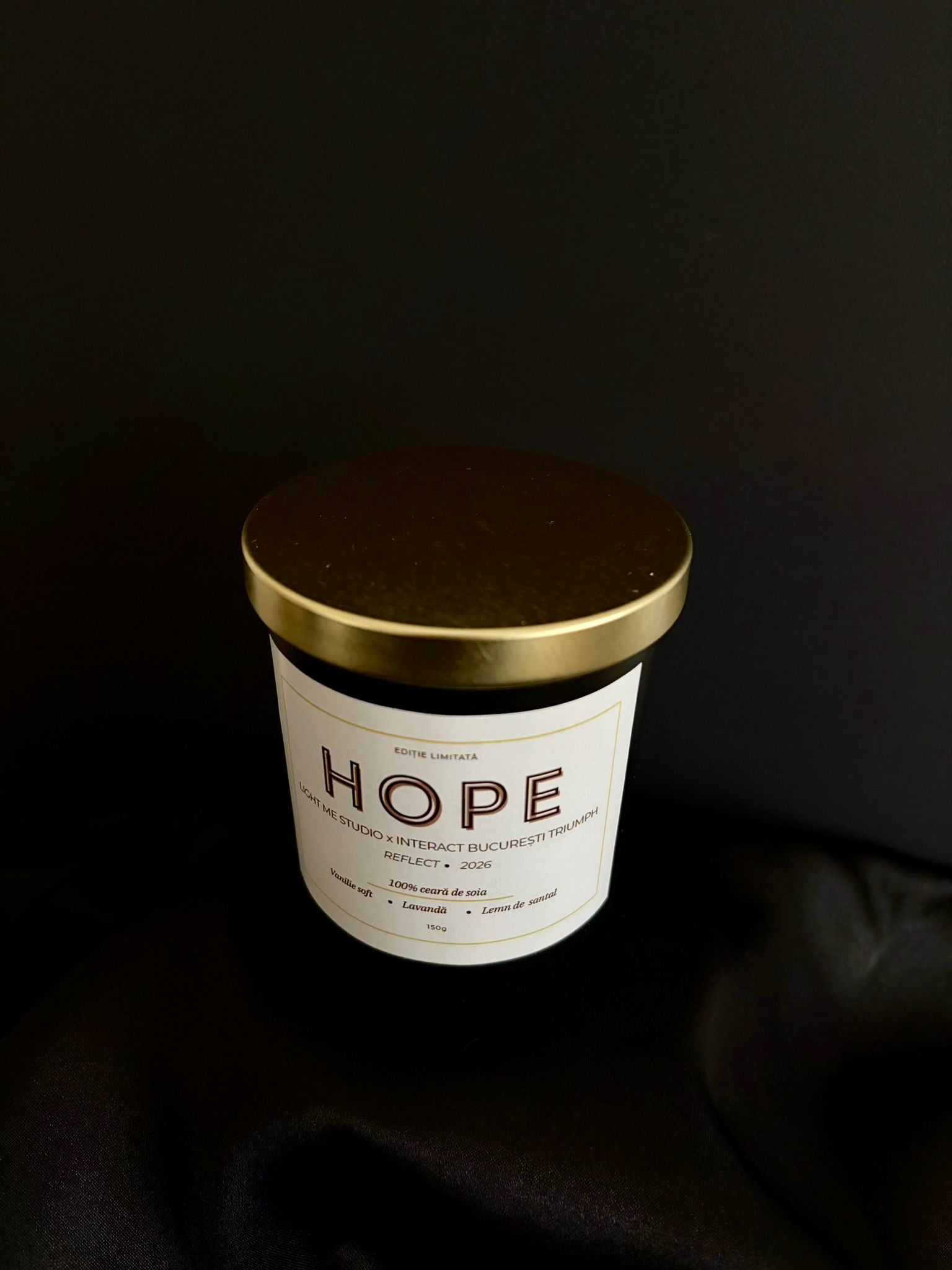 Lumânare parfumată HOPE din ceară de soia – aprinde liniștea și speranța